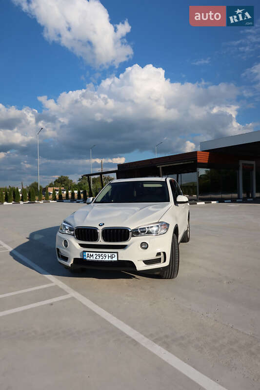 Позашляховик / Кросовер BMW X5 2016 в Звягелі