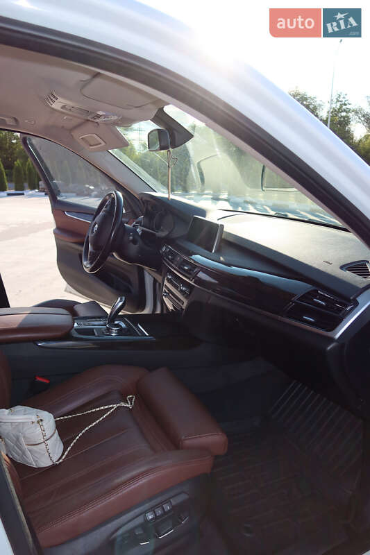 Позашляховик / Кросовер BMW X5 2016 в Звягелі