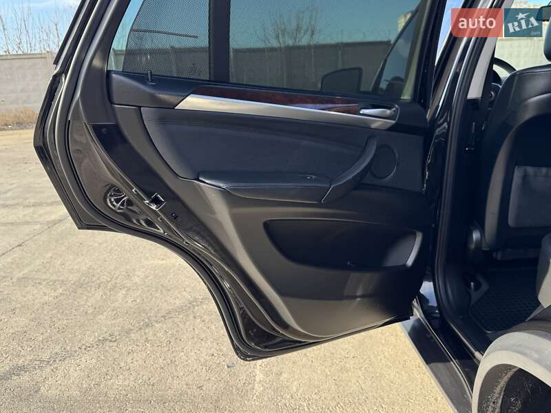 Внедорожник / Кроссовер BMW X5 2011 в Одессе