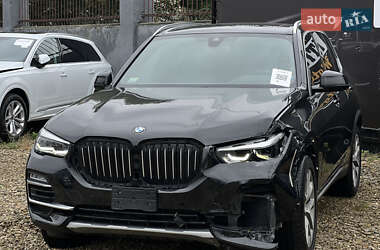 Внедорожник / Кроссовер BMW X5 2019 в 