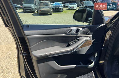 Внедорожник / Кроссовер BMW X5 2019 в 