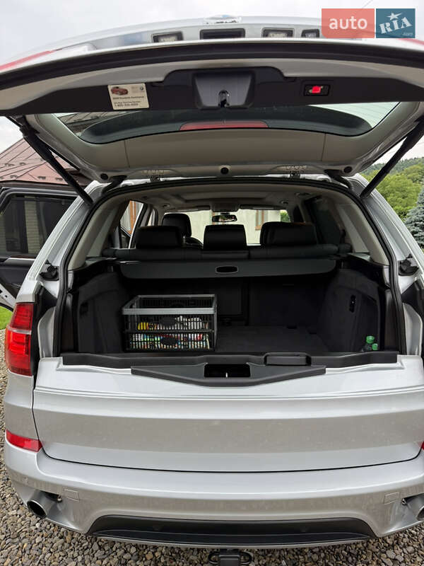 Внедорожник / Кроссовер BMW X5 2011 в Косове