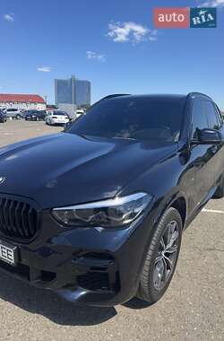 Внедорожник / Кроссовер BMW X5 2021 в 