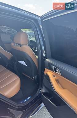 Внедорожник / Кроссовер BMW X5 2021 в 