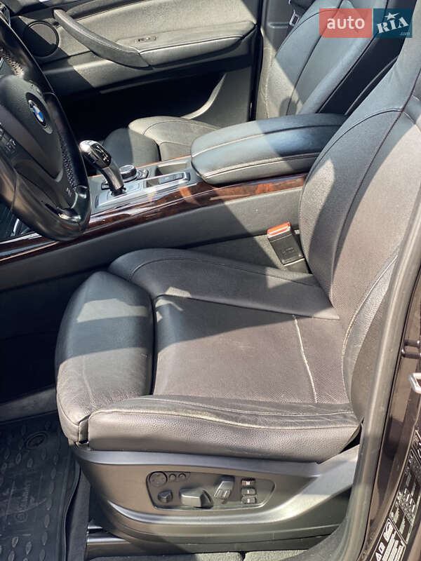 Внедорожник / Кроссовер BMW X5 2010 в Киеве