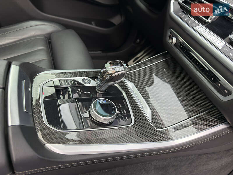 Внедорожник / Кроссовер BMW X5 2021 в Киеве