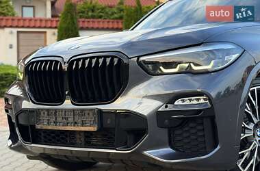 Позашляховик / Кросовер BMW X5 2019 в 