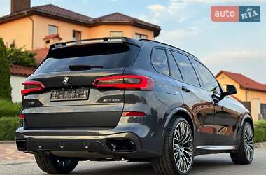 Позашляховик / Кросовер BMW X5 2019 в 