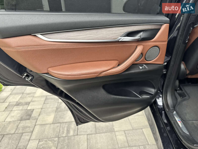 Внедорожник / Кроссовер BMW X5 2015 в Ровно
