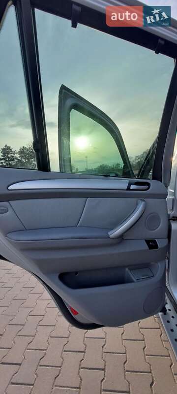 Внедорожник / Кроссовер BMW X5 2002 в Измаиле