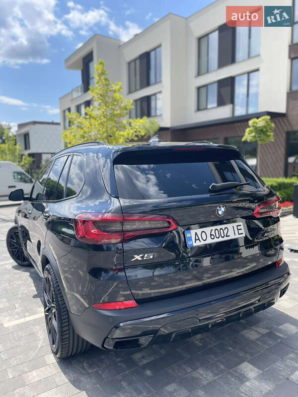 Внедорожник / Кроссовер BMW X5 2019 в Ужгороде