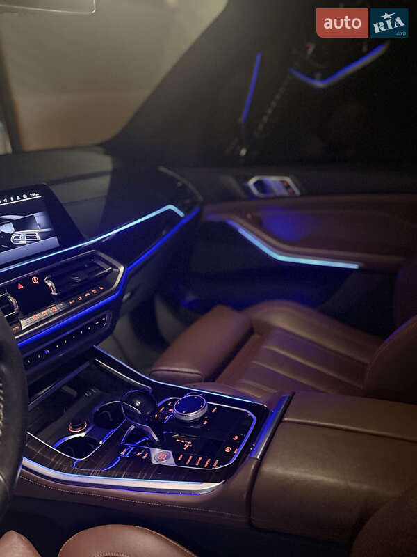 Внедорожник / Кроссовер BMW X5 2019 в Ужгороде