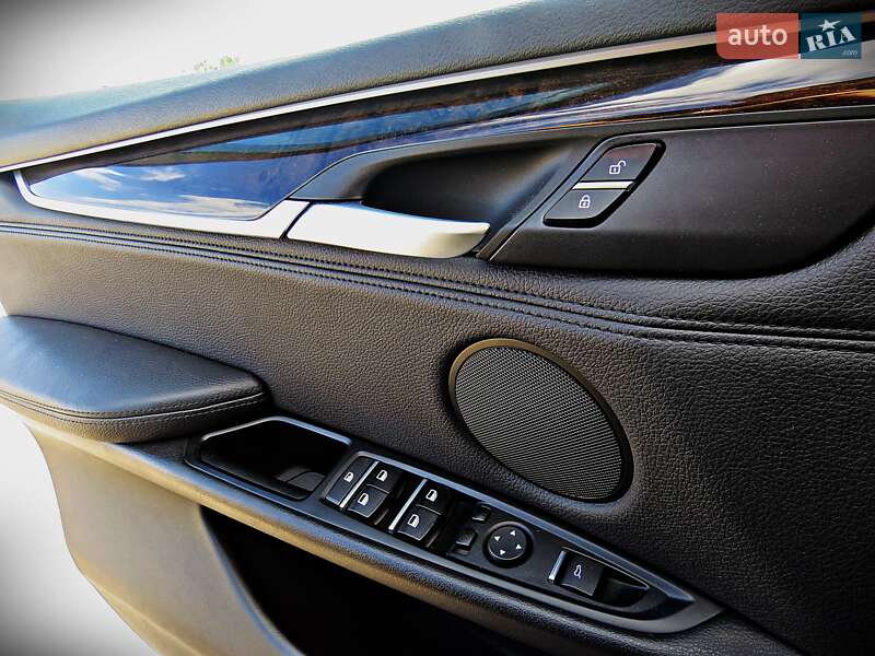 Позашляховик / Кросовер BMW X5 2016 в Черкасах