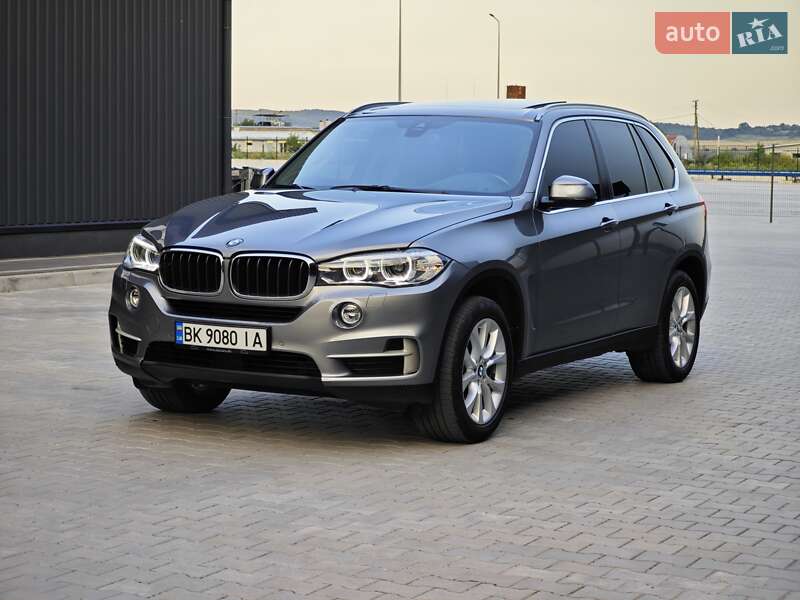 Внедорожник / Кроссовер BMW X5 2017 в Дубно