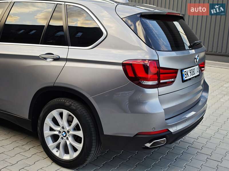Внедорожник / Кроссовер BMW X5 2017 в Дубно