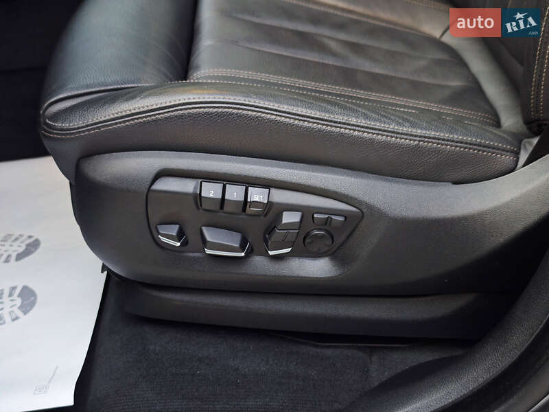 Внедорожник / Кроссовер BMW X5 2017 в Дубно