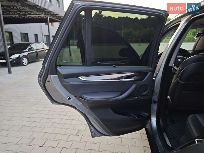 Внедорожник / Кроссовер BMW X5 2017 в Дубно