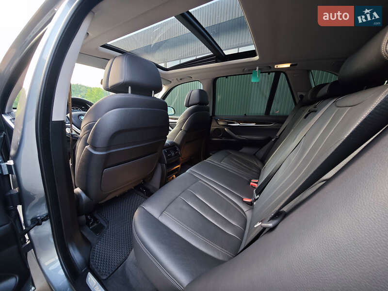 Внедорожник / Кроссовер BMW X5 2017 в Дубно