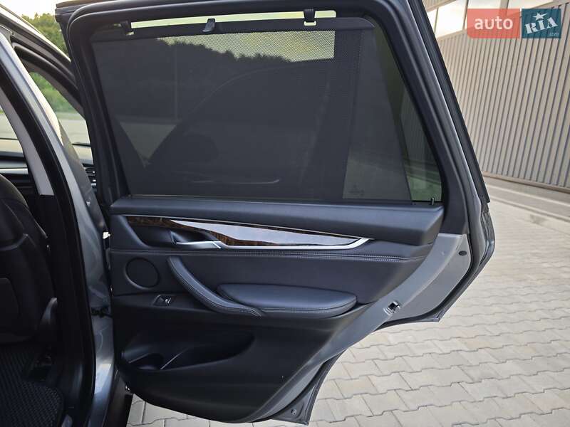 Внедорожник / Кроссовер BMW X5 2017 в Дубно