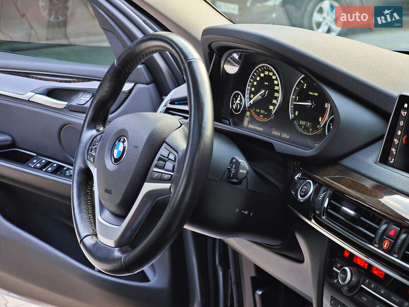 Внедорожник / Кроссовер BMW X5 2017 в Дубно