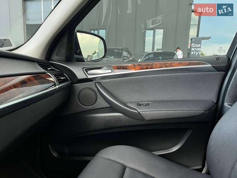 Внедорожник / Кроссовер BMW X5 2012 в Львове
