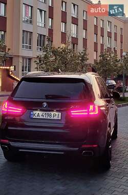 Позашляховик / Кросовер BMW X5 2017 в 