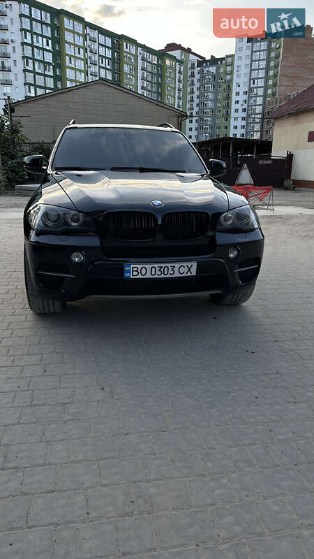 Позашляховик / Кросовер BMW X5 2011 в Івано-Франківську