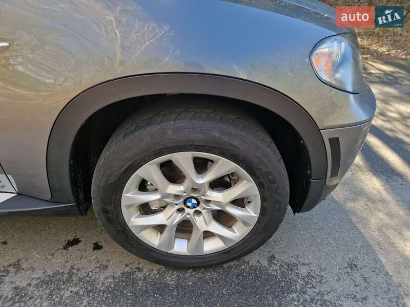 Позашляховик / Кросовер BMW X5 2010 в Києві