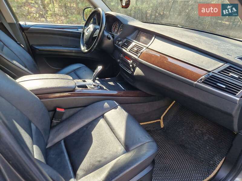 Позашляховик / Кросовер BMW X5 2010 в Києві