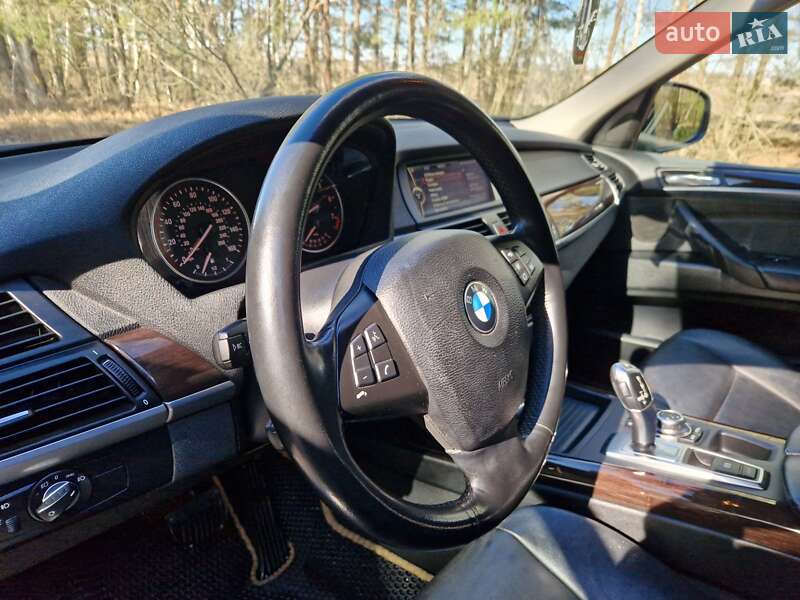 Позашляховик / Кросовер BMW X5 2010 в Києві