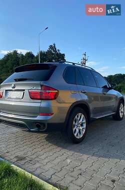 Внедорожник / Кроссовер BMW X5 2013 в Новоселице