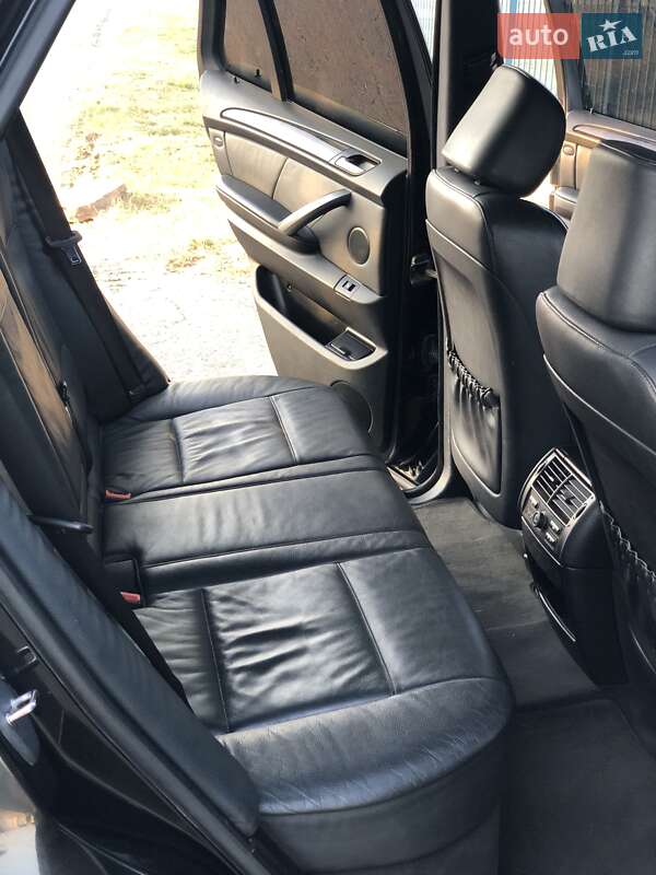 Внедорожник / Кроссовер BMW X5 2005 в Одессе