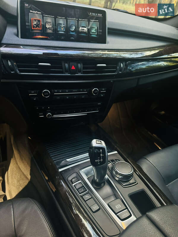 Внедорожник / Кроссовер BMW X5 2017 в Каменском