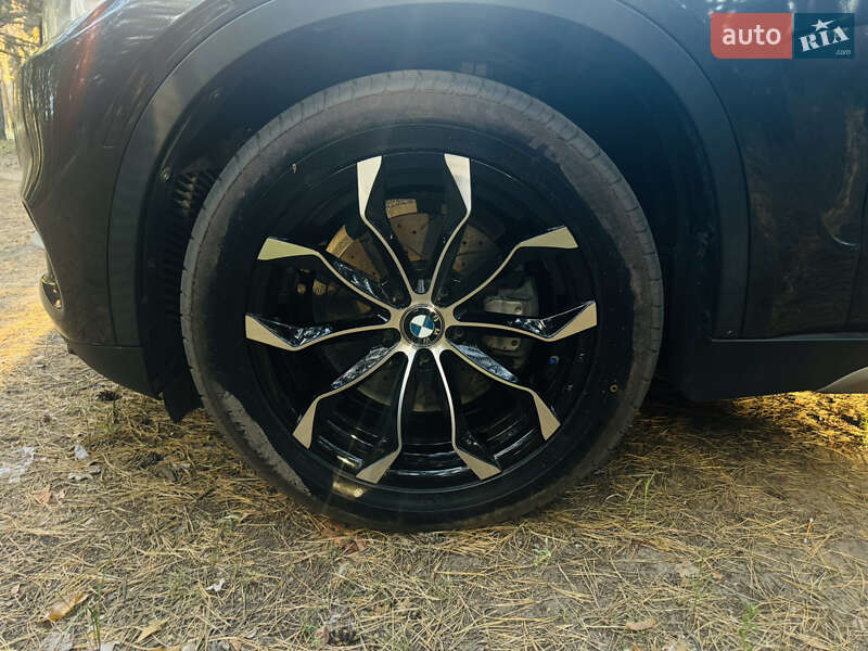 Внедорожник / Кроссовер BMW X5 2017 в Каменском