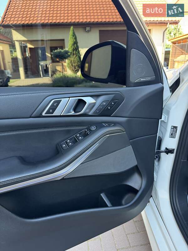 Внедорожник / Кроссовер BMW X5 2020 в Нововолынске