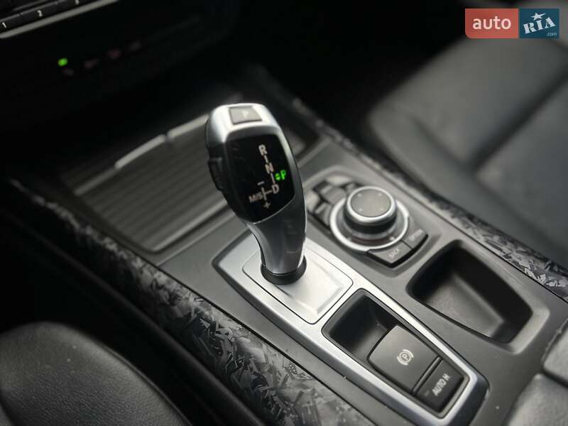Внедорожник / Кроссовер BMW X5 2012 в Луцке
