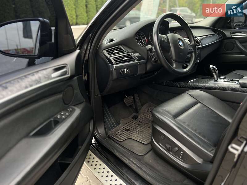 Внедорожник / Кроссовер BMW X5 2012 в Луцке