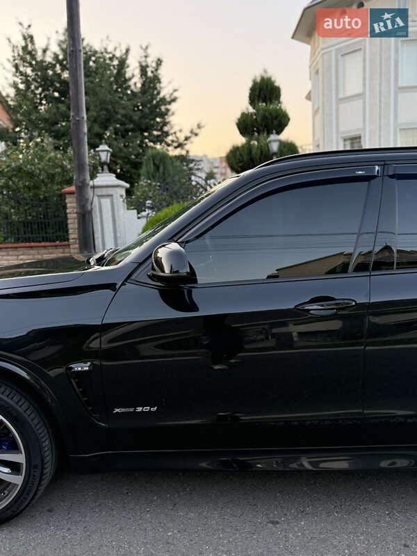 Позашляховик / Кросовер BMW X5 2016 в Чернівцях