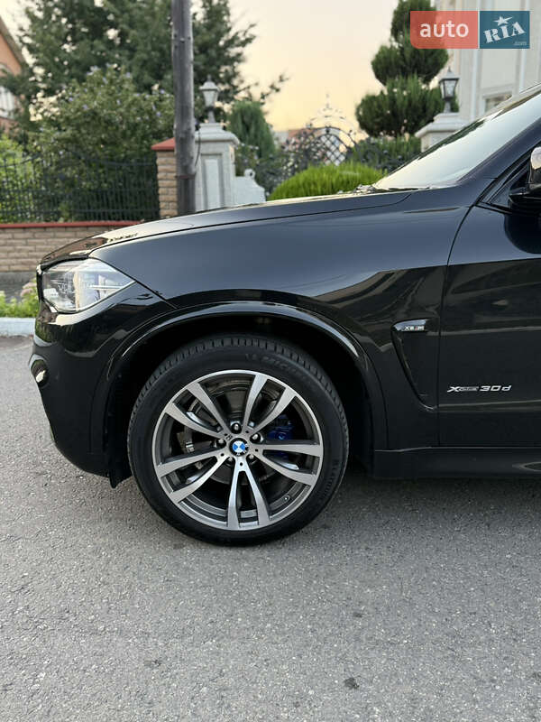 Позашляховик / Кросовер BMW X5 2016 в Чернівцях
