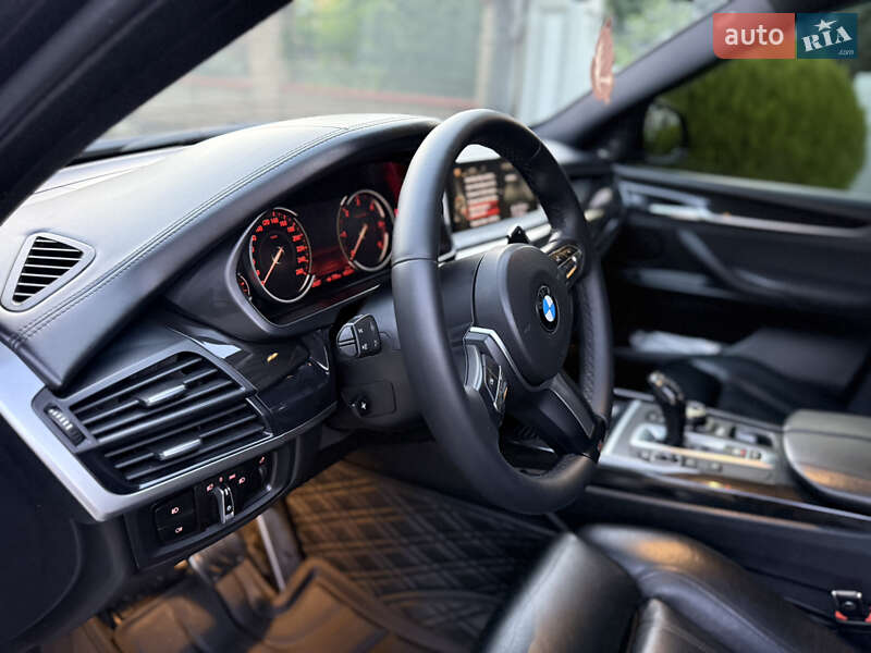 Позашляховик / Кросовер BMW X5 2016 в Чернівцях