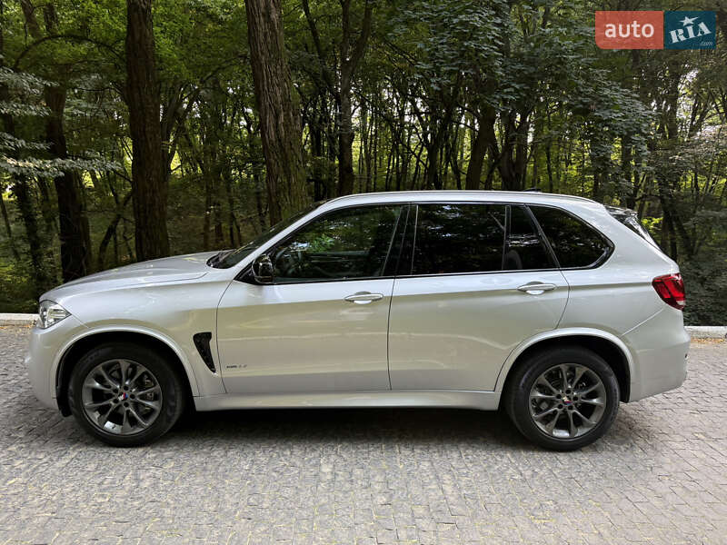 Позашляховик / Кросовер BMW X5 2018 в Чернівцях