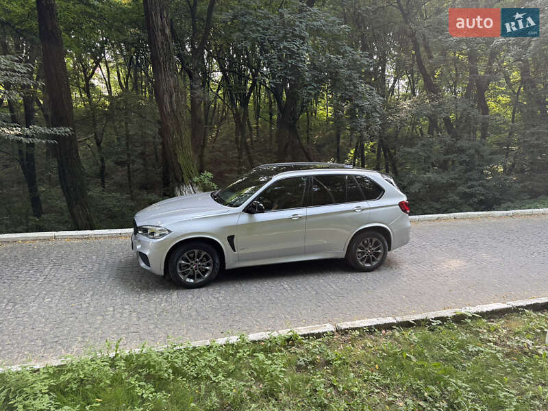 Позашляховик / Кросовер BMW X5 2018 в Чернівцях