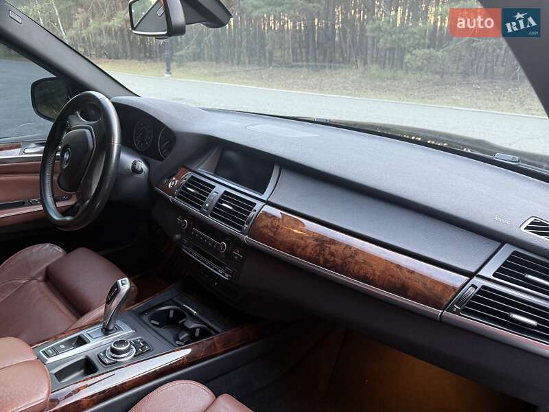 Внедорожник / Кроссовер BMW X5 2012 в Киеве