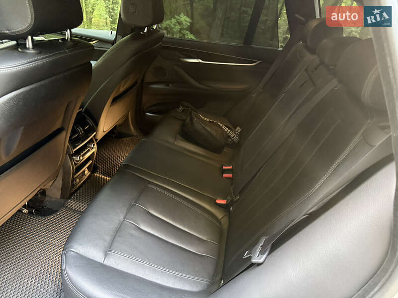 Позашляховик / Кросовер BMW X5 2018 в Чернівцях