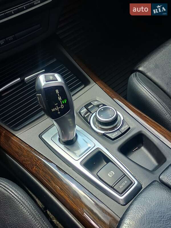Внедорожник / Кроссовер BMW X5 2012 в Василькове