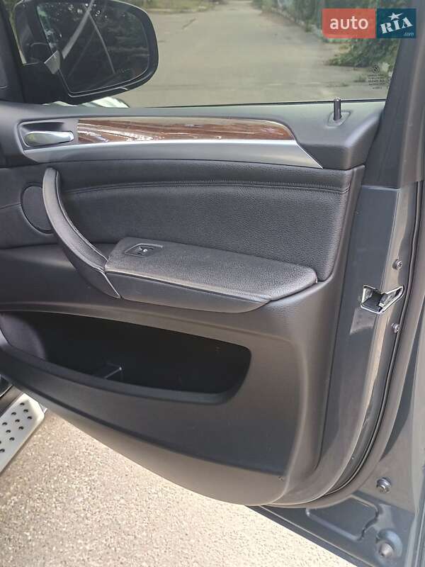 Внедорожник / Кроссовер BMW X5 2012 в Василькове