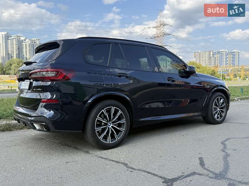 Внедорожник / Кроссовер BMW X5 2022 в Киеве