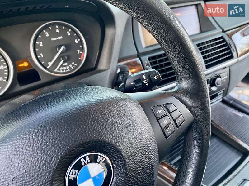 Внедорожник / Кроссовер BMW X5 2010 в Виннице