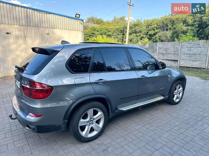 Внедорожник / Кроссовер BMW X5 2011 в Запорожье