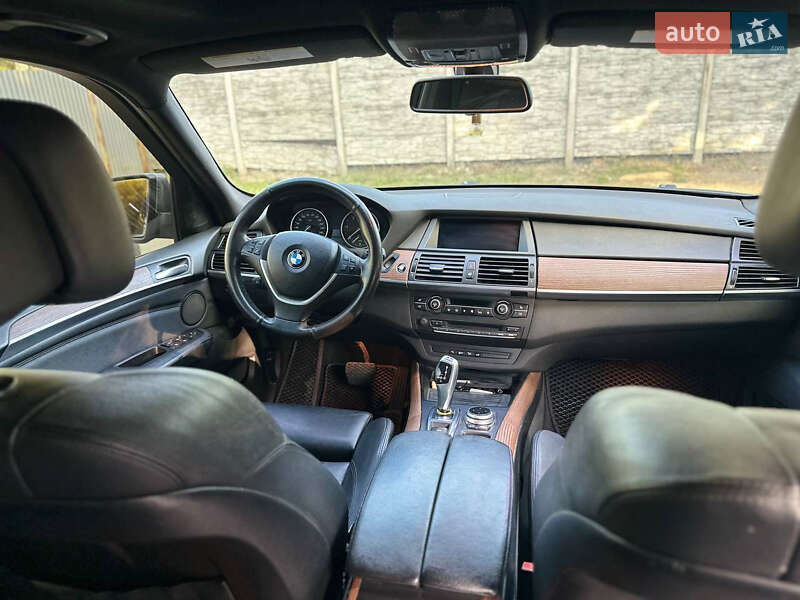 Внедорожник / Кроссовер BMW X5 2011 в Запорожье